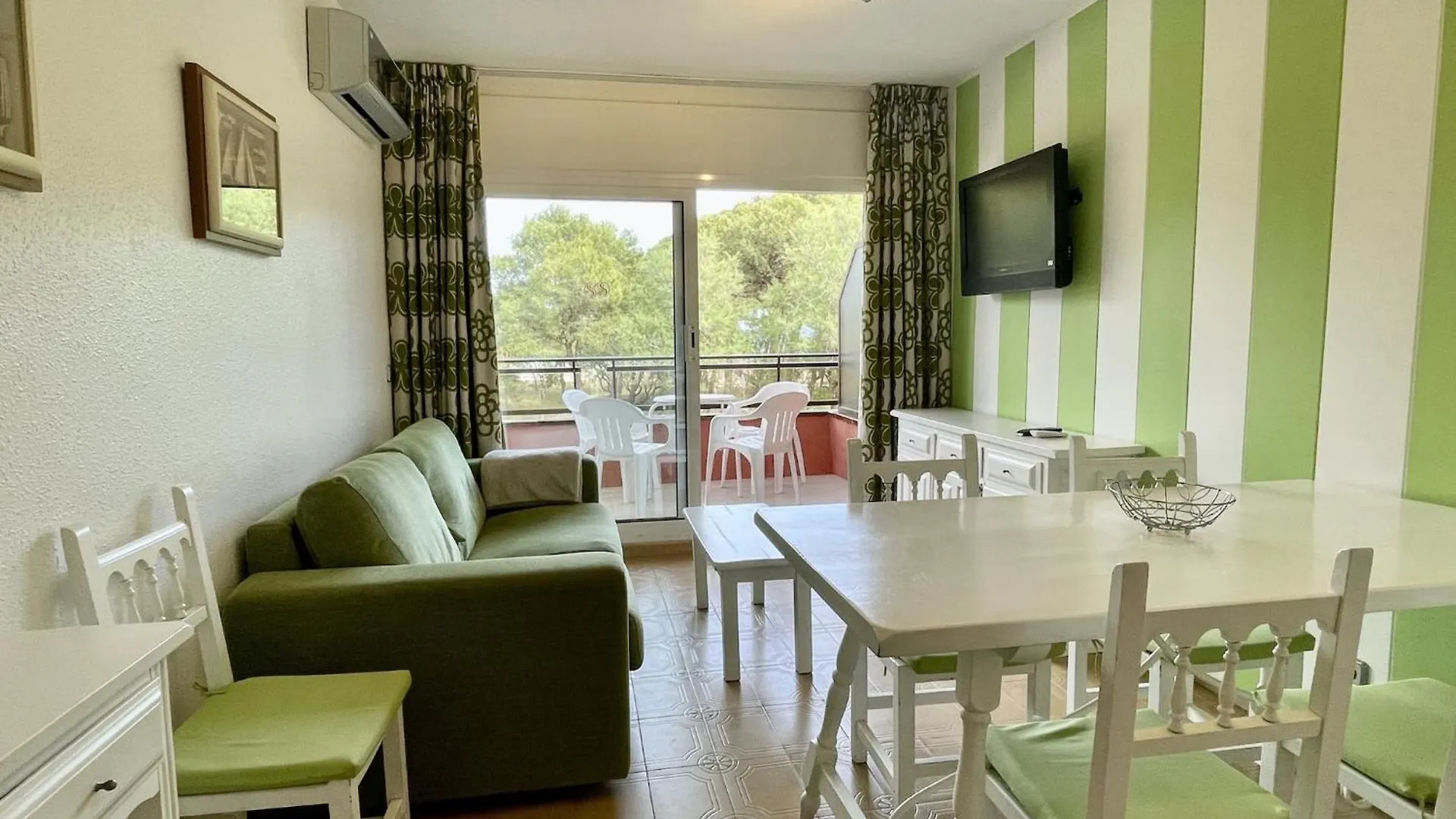 Apartment Salles Beach 20 L'Estartit Spain